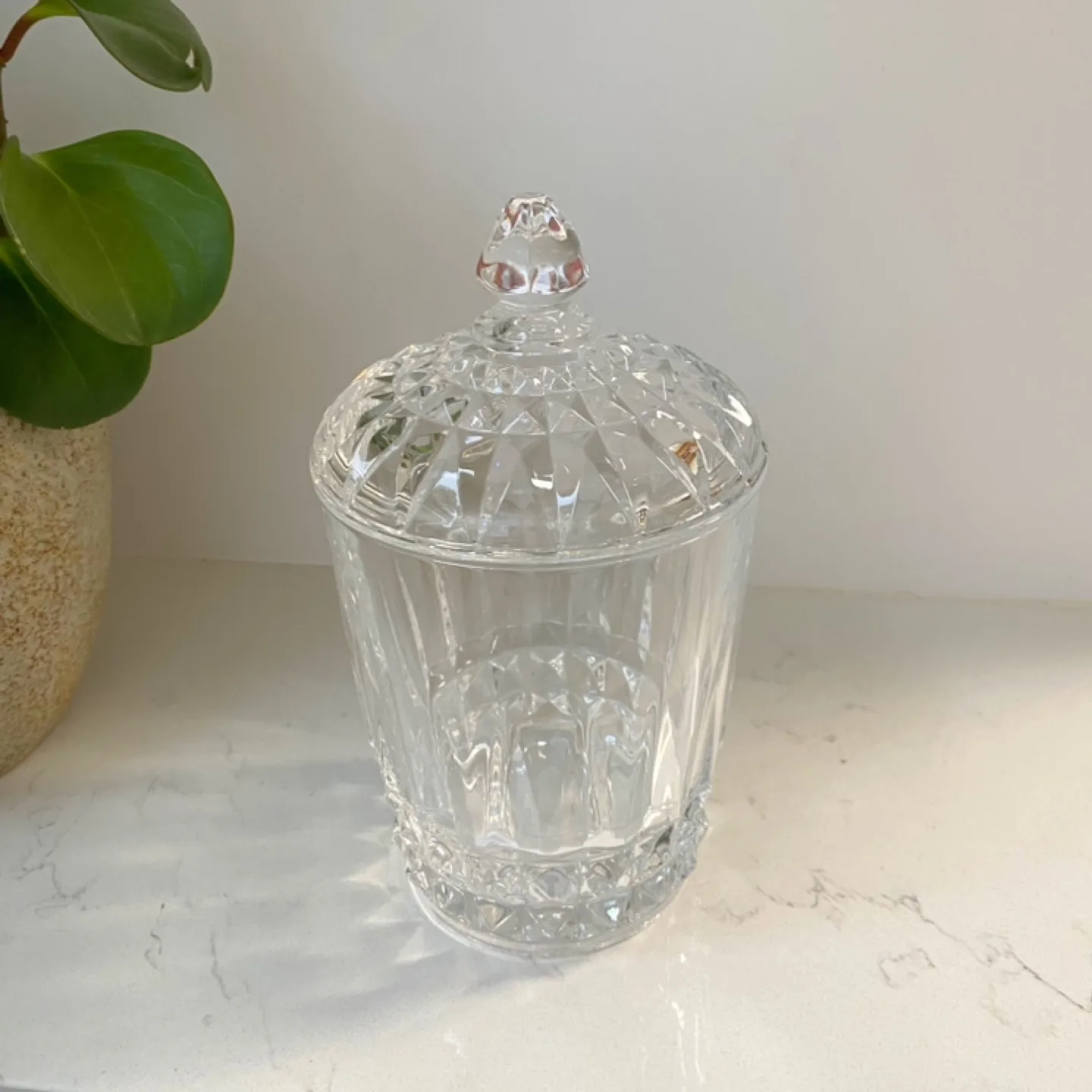 Crystal Candy Dish with Lid image indicator(2)