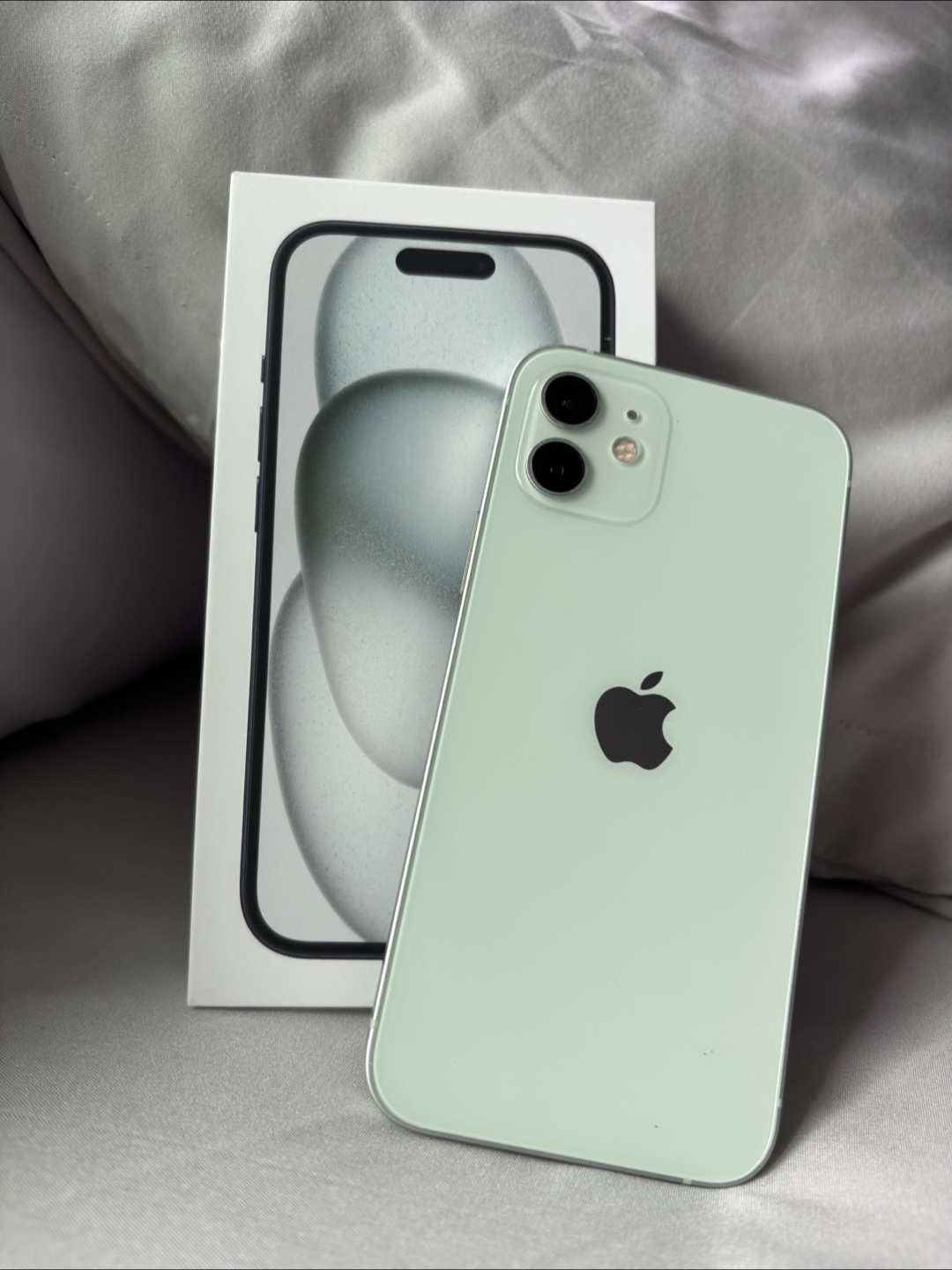 Apple iPhone 12 (Mint green) - Box Not Included