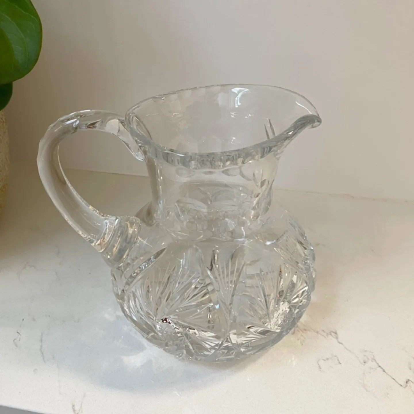 Crystal Glass Pitcher image indicator(2)