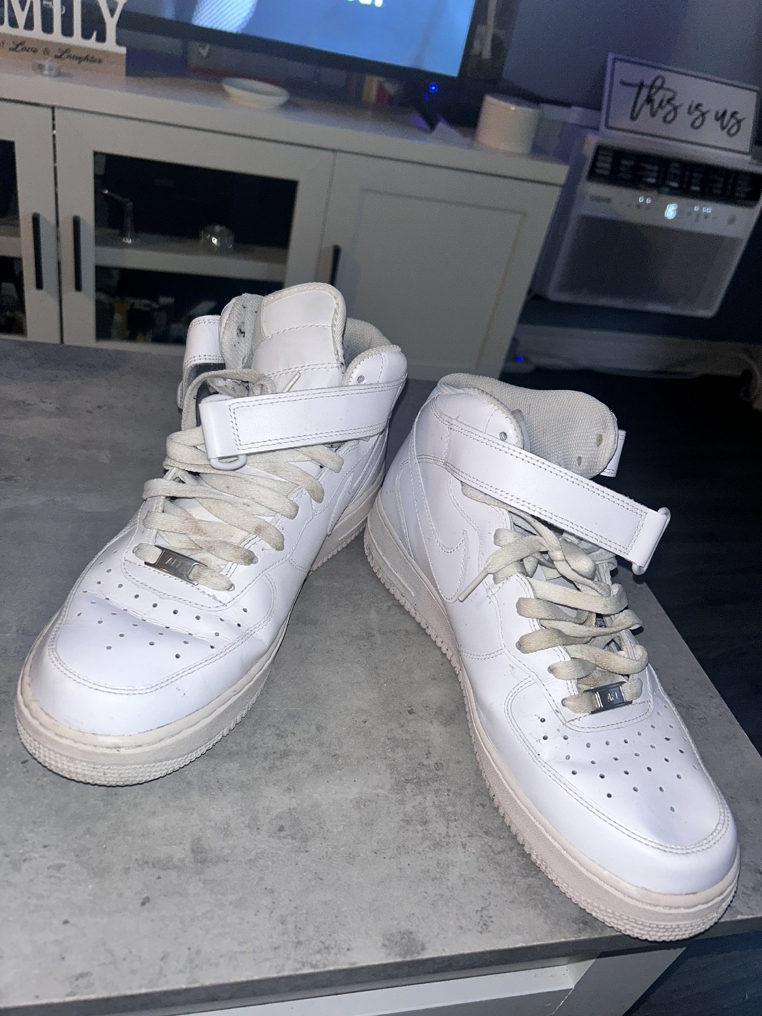 Nike Air Force 1 Mid '07 White Shoes - size 10
