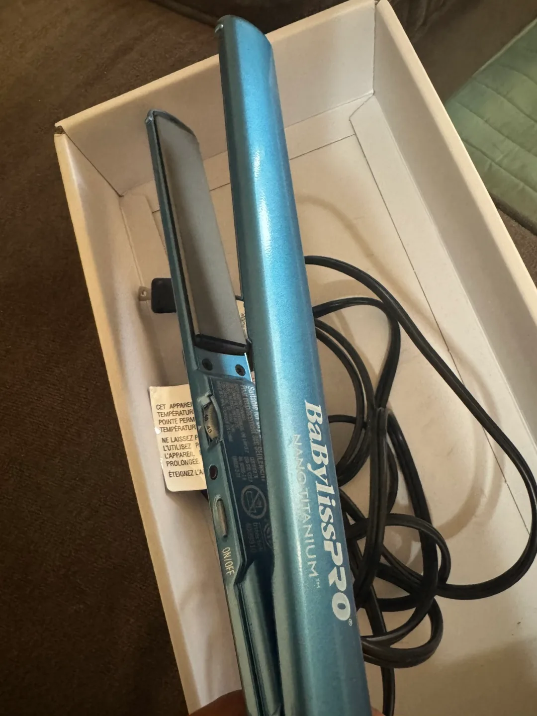 BabylissPRO Nano Titanium Straightening Iron - Like New! image indicator(4)