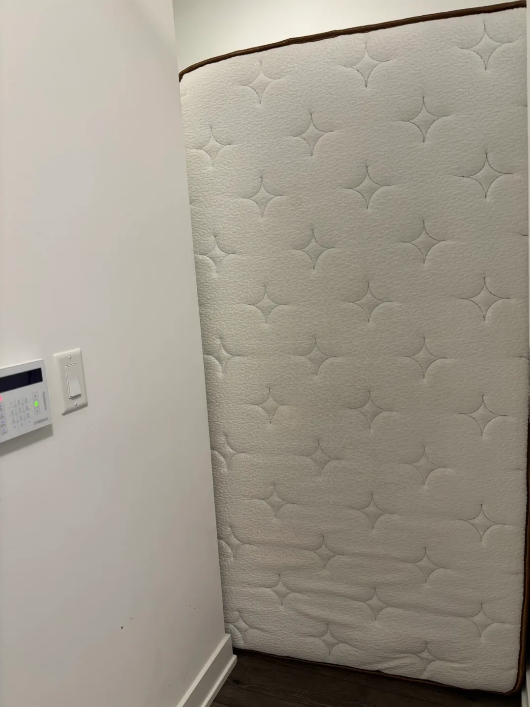 Mattress (Thickness Approx 10-11 Inches) image indicator(2)