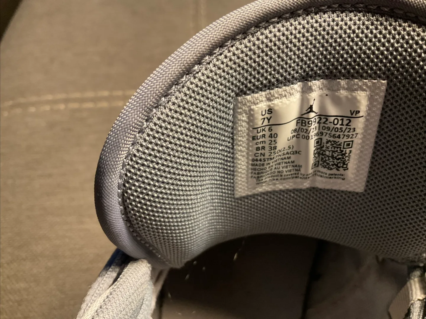 Jordan Lift Off Sneakers - Size 7Y image indicator(5)