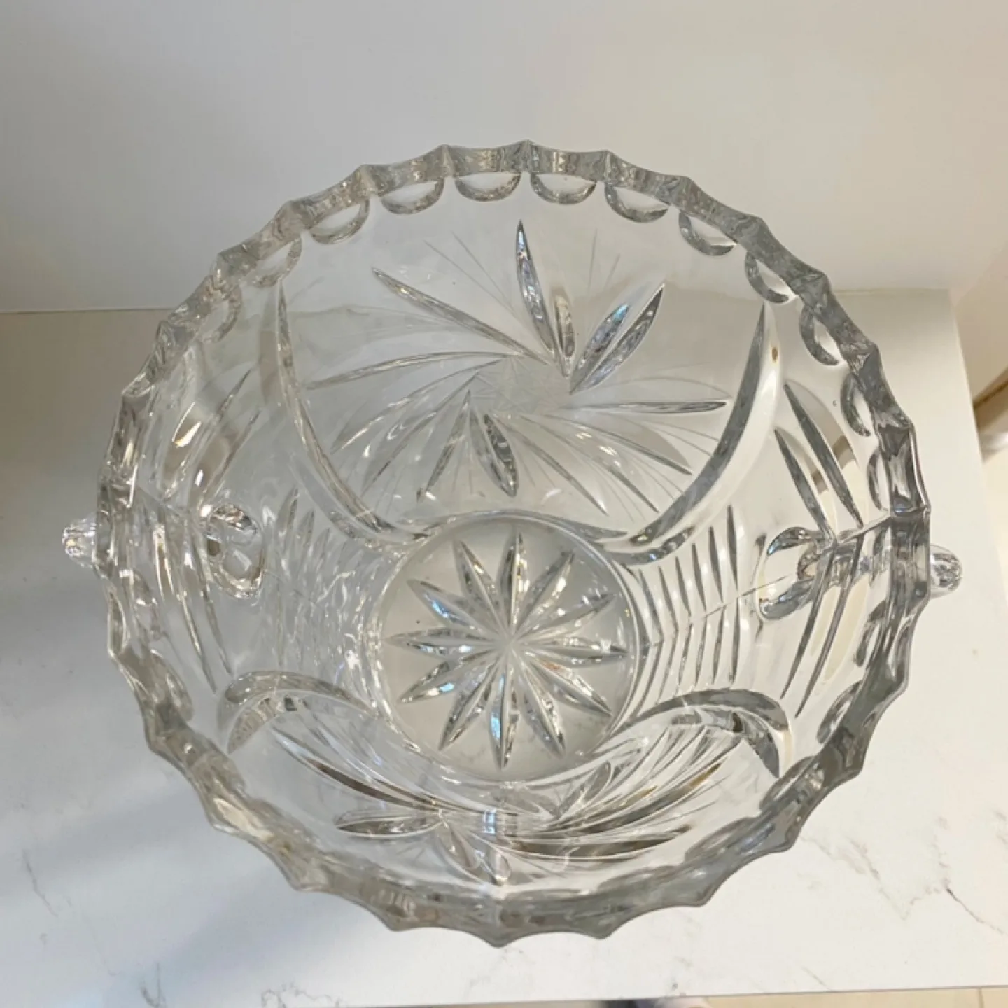 Vintage Crystal Ice Bucket with Handles image indicator(4)