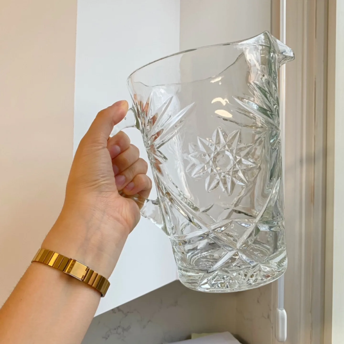 Vintage Clear Glass Pitcher image indicator(6)