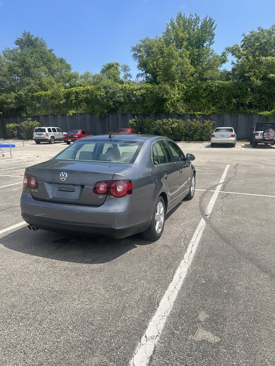 Volkswagen Jetta Gray Sedan - photo 4