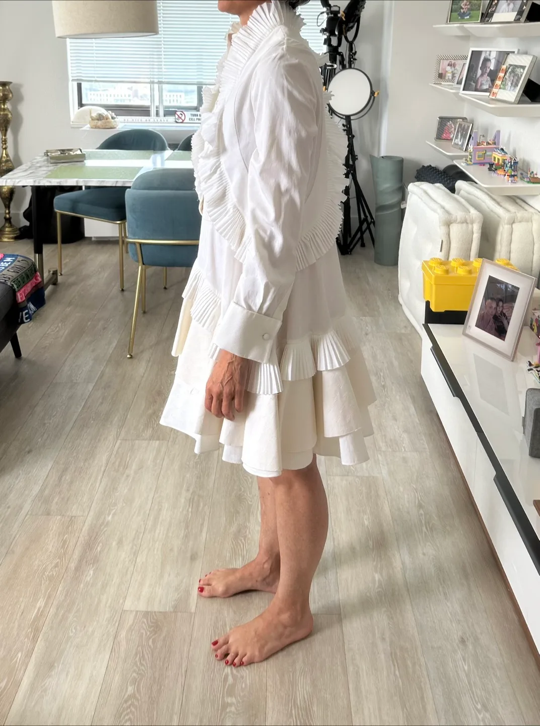 Alexander McQueen White Ruffled Dress Size 40 (US size 8) image indicator(2)