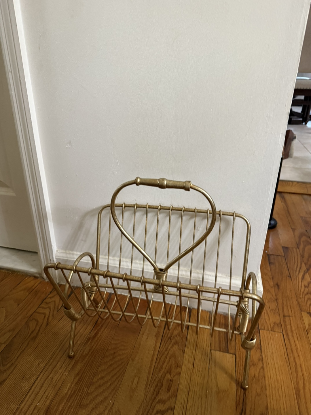 Vintage Gold Metal Magazine Rack - photo 3