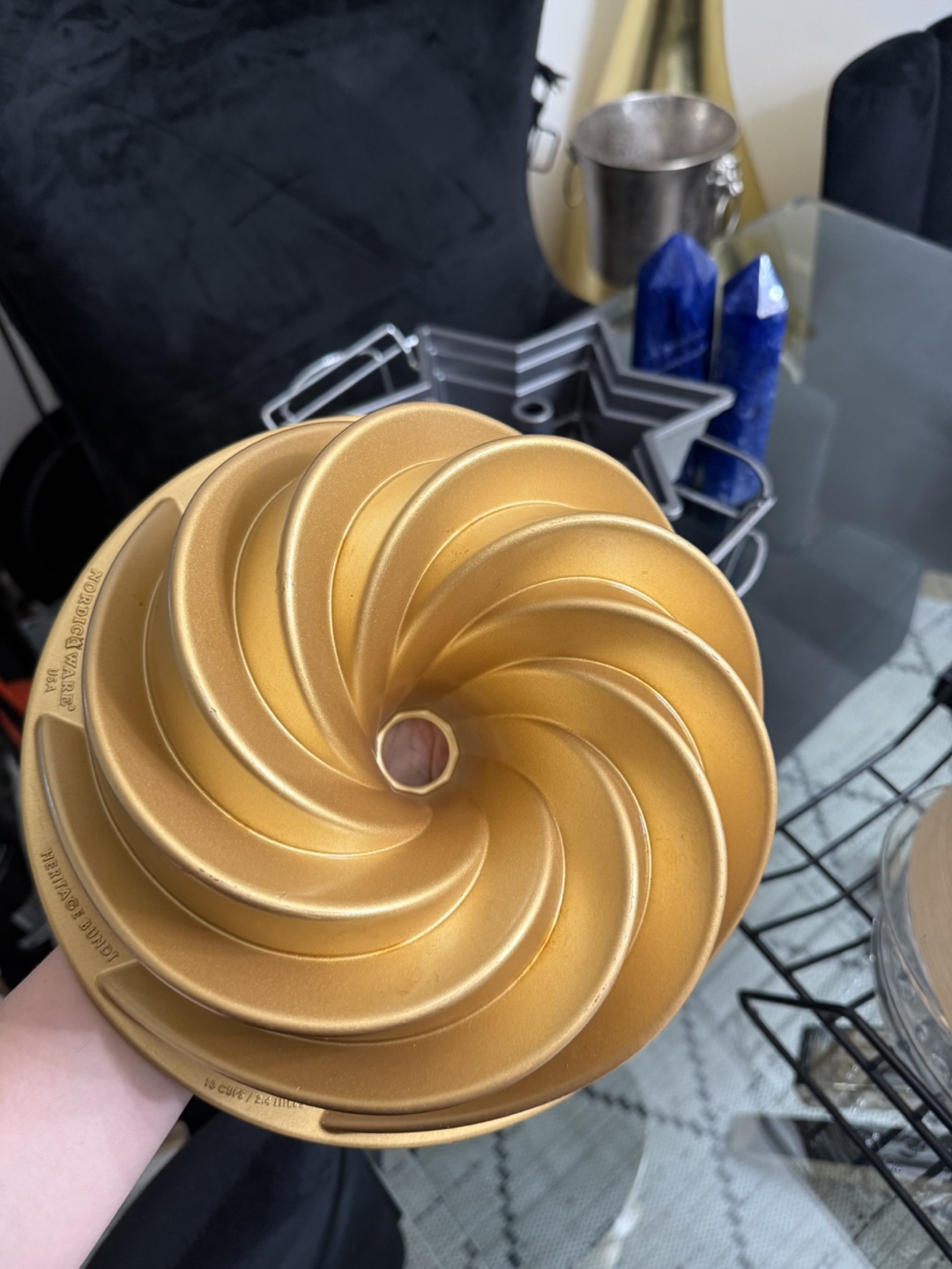 Nordic Ware Platinum Collection Bundt Pan - photo 2