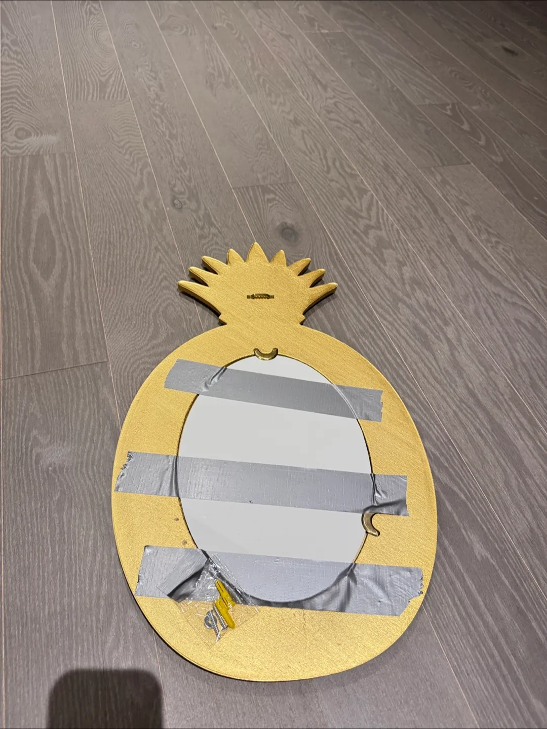 Gold Pineapple Accent Mirror image indicator(3)