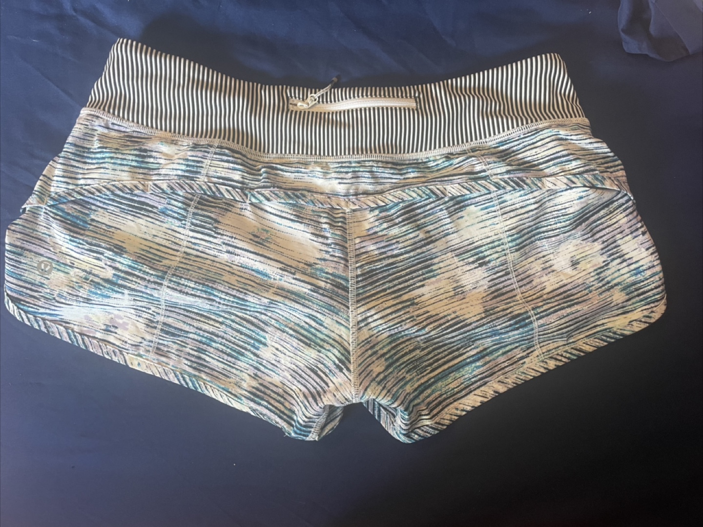 Lululemon Running Shorts, Size 8 - photo 2