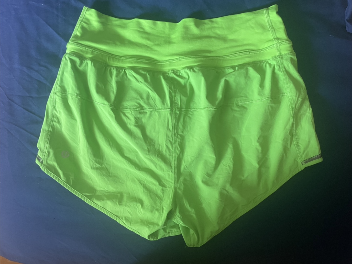 Lululemon Green Running Shorts size 6 - photo 2