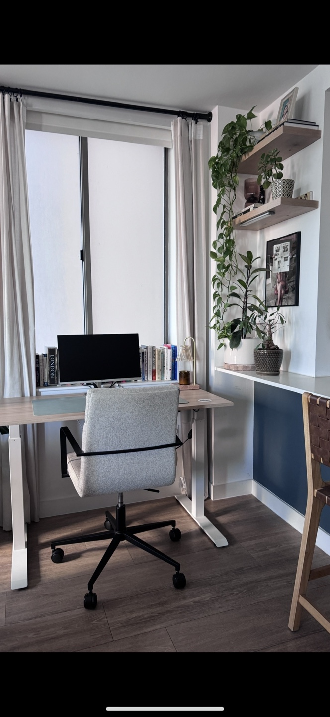 Article Office Chair & Adjustable Standing Desk