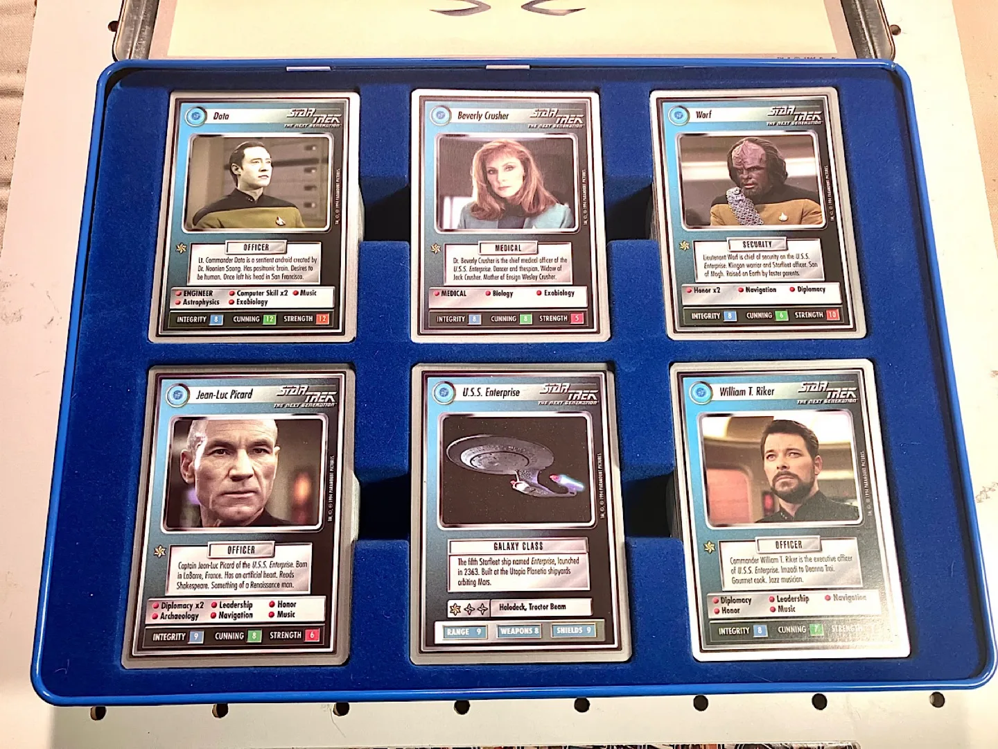 Star Trek CCG Collector’s Tin image indicator(2)