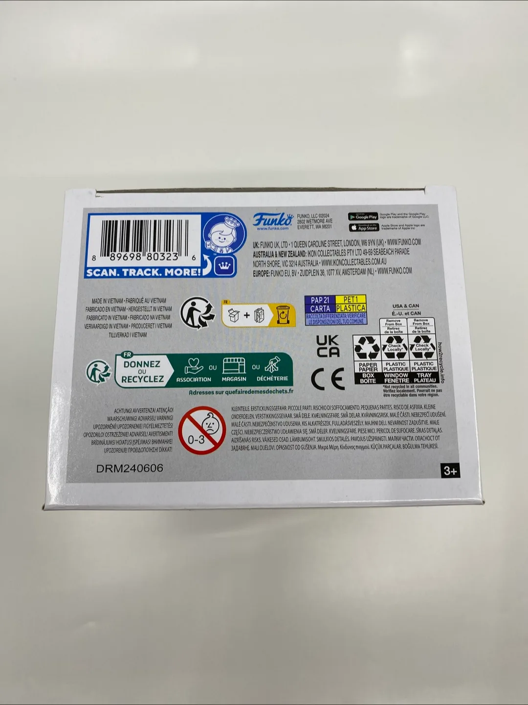 Funko Pop Chainsaw Man Power #1681 image indicator(6)