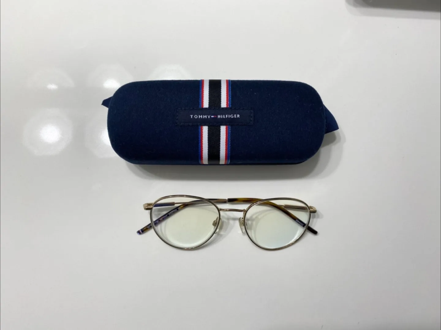 Tommy Hilfiger Eyeglasses with Case image indicator(4)