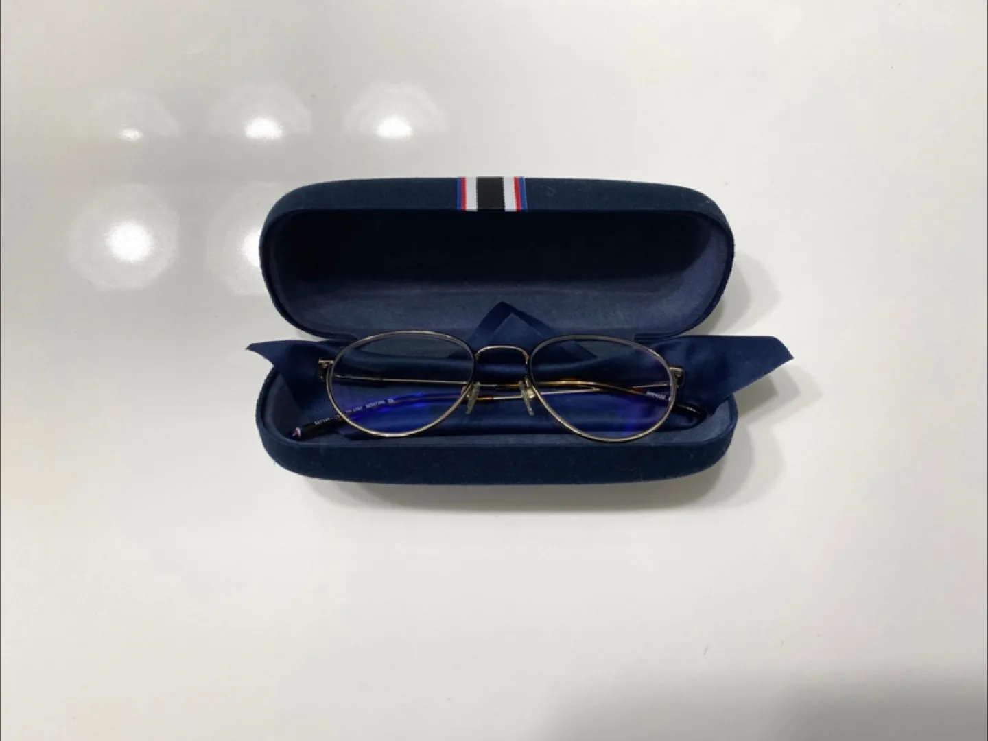 Tommy Hilfiger Eyeglasses with Case image indicator(3)
