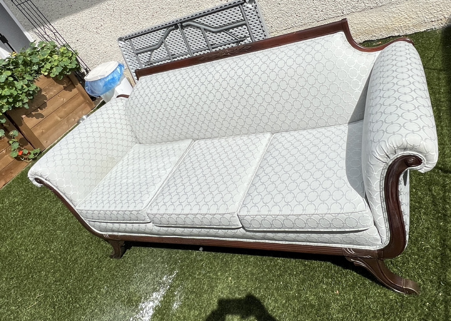 Victorian-Style Sofa – Brand New Upholstery - photo 2