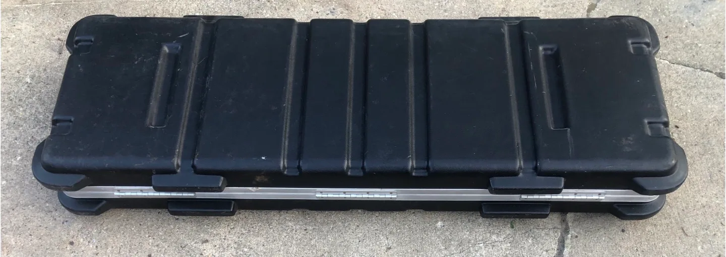 SKB Molded Equipment Case - Black image indicator(3)