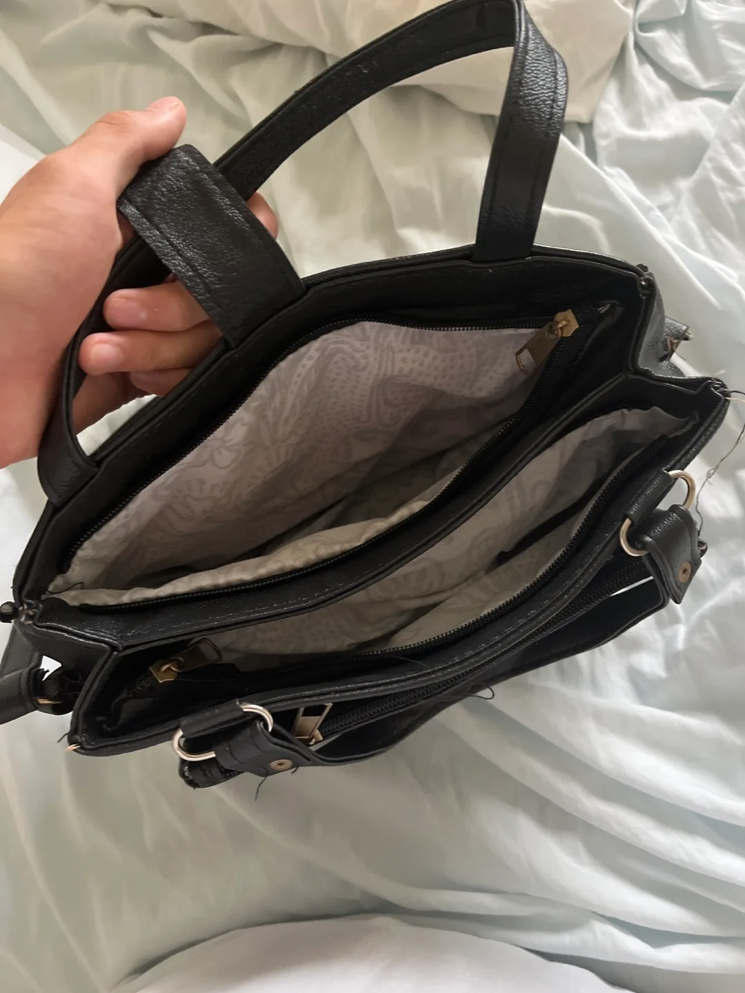 louis vuitton Handbag image indicator(3)