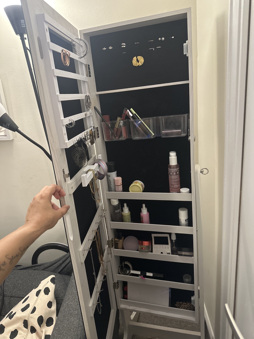 Full length mirror with jewellery cabinet(MOVE OUT SALE) - photo 2