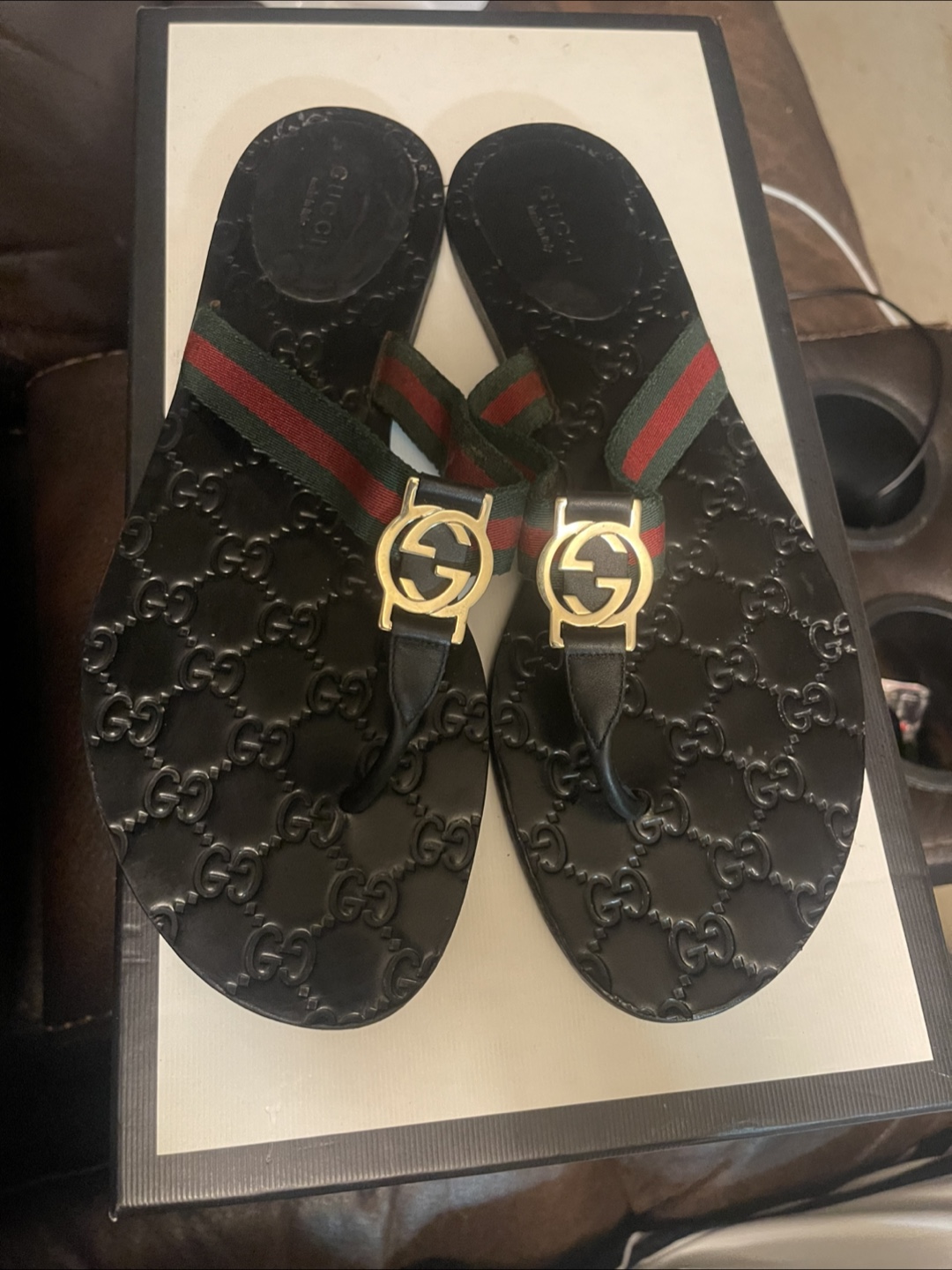 Gucci Black Thong Sandals - photo 3