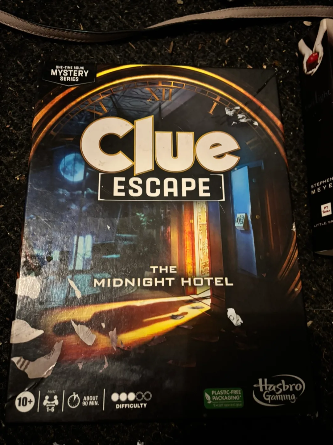 Clue Escape: The Midnight Hotel Board Game thumbnail