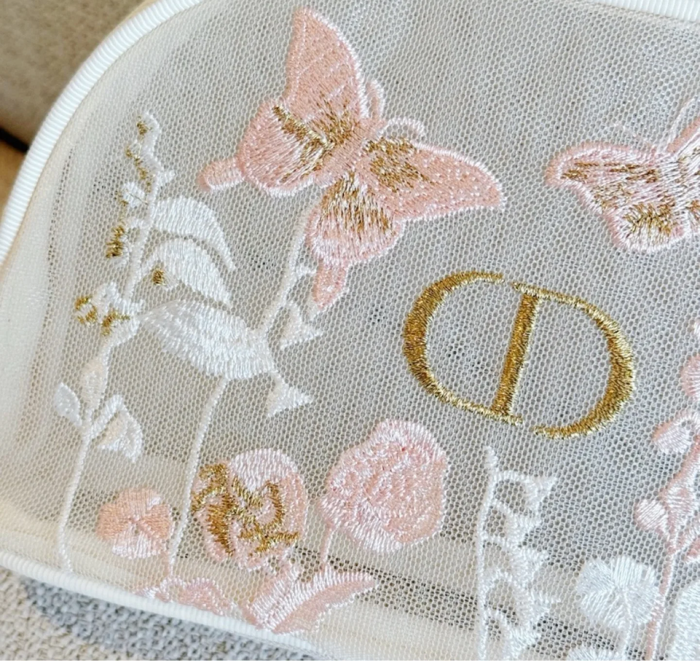 Dior Floral Embroidered Pouch with Box image indicator(3)