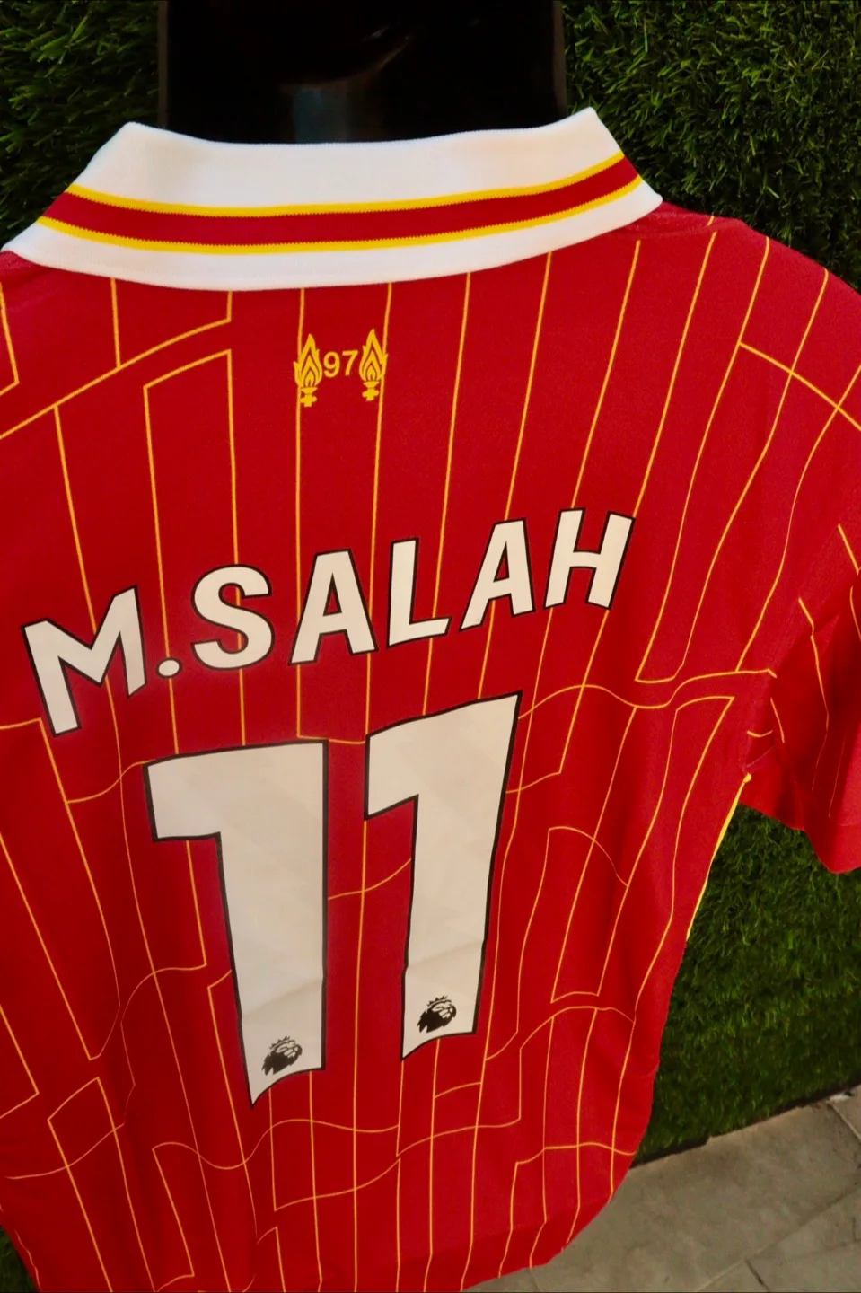 Liverpool FC M.Salah #11 Jersey size large image indicator(3)