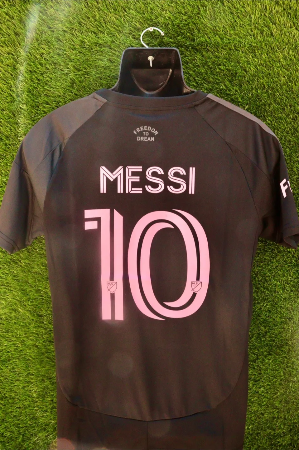 Adidas Inter Miami Messi 10 Jersey - Size M image indicator(4)