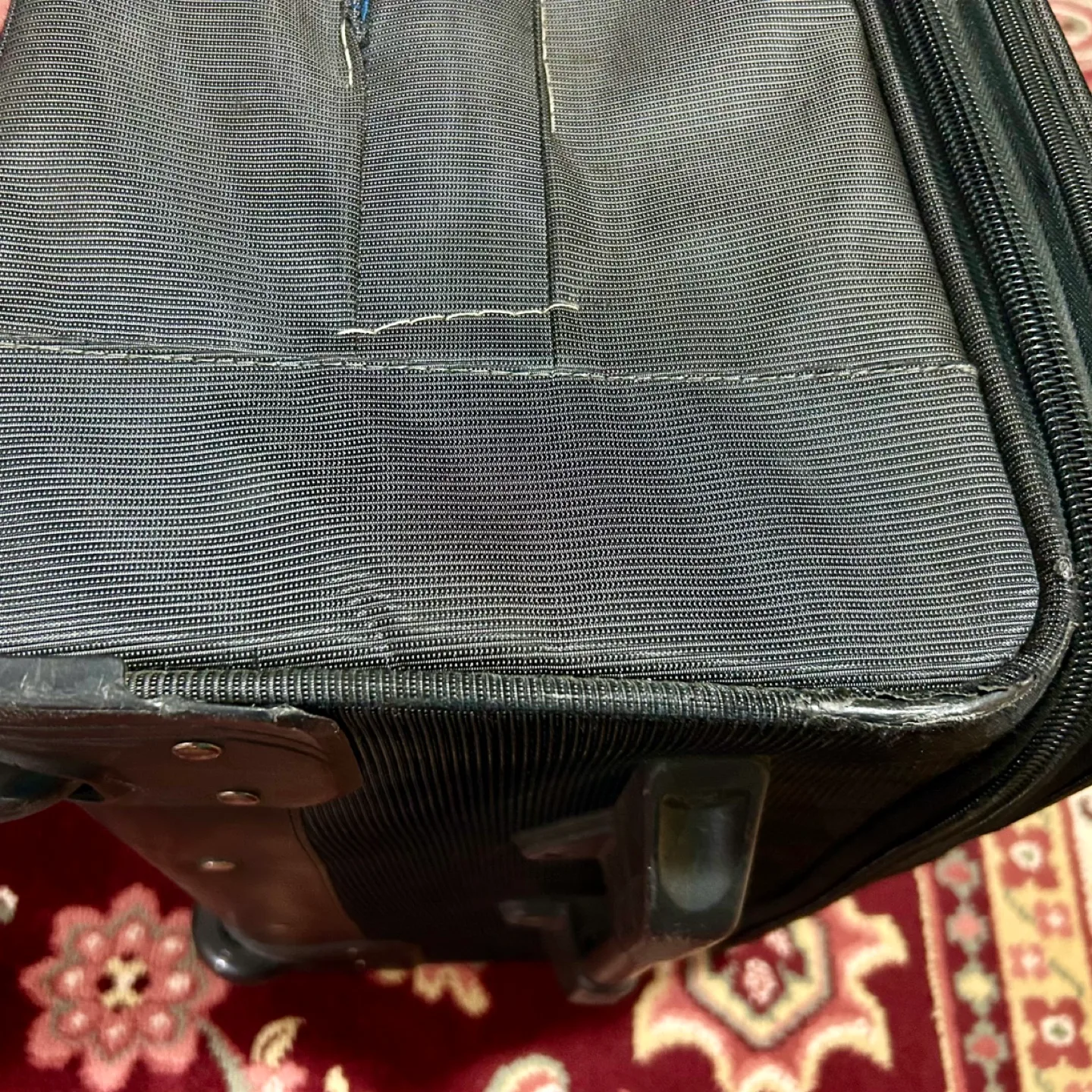 🧳 Travelpro 29″ Grey Soft-Sided Checked Luggage – Rolling image indicator(7)