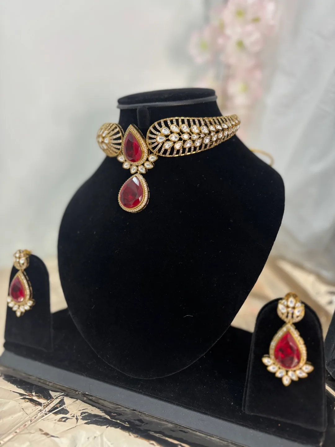 Elegant Necklace and Earring Set - Red & Gold image indicator(3)