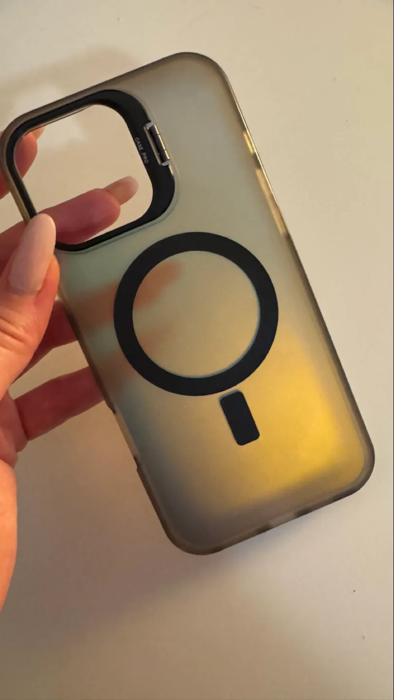 16 pro max CASE.PRO iPhone Case image indicator(3)