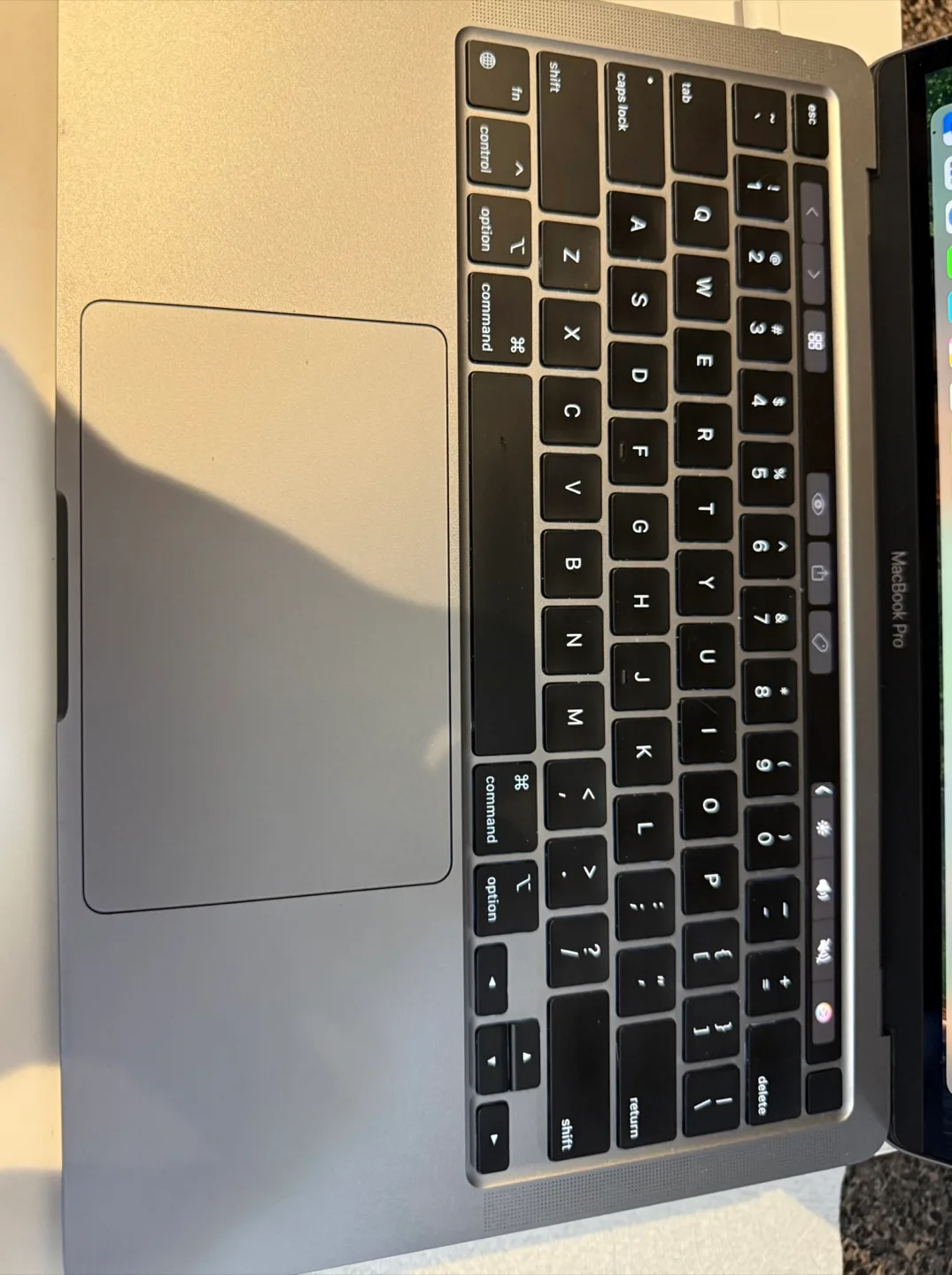 MacBook Pro 13-inch, M2 Chip, 8GB 256 GB SSD image indicator(5)