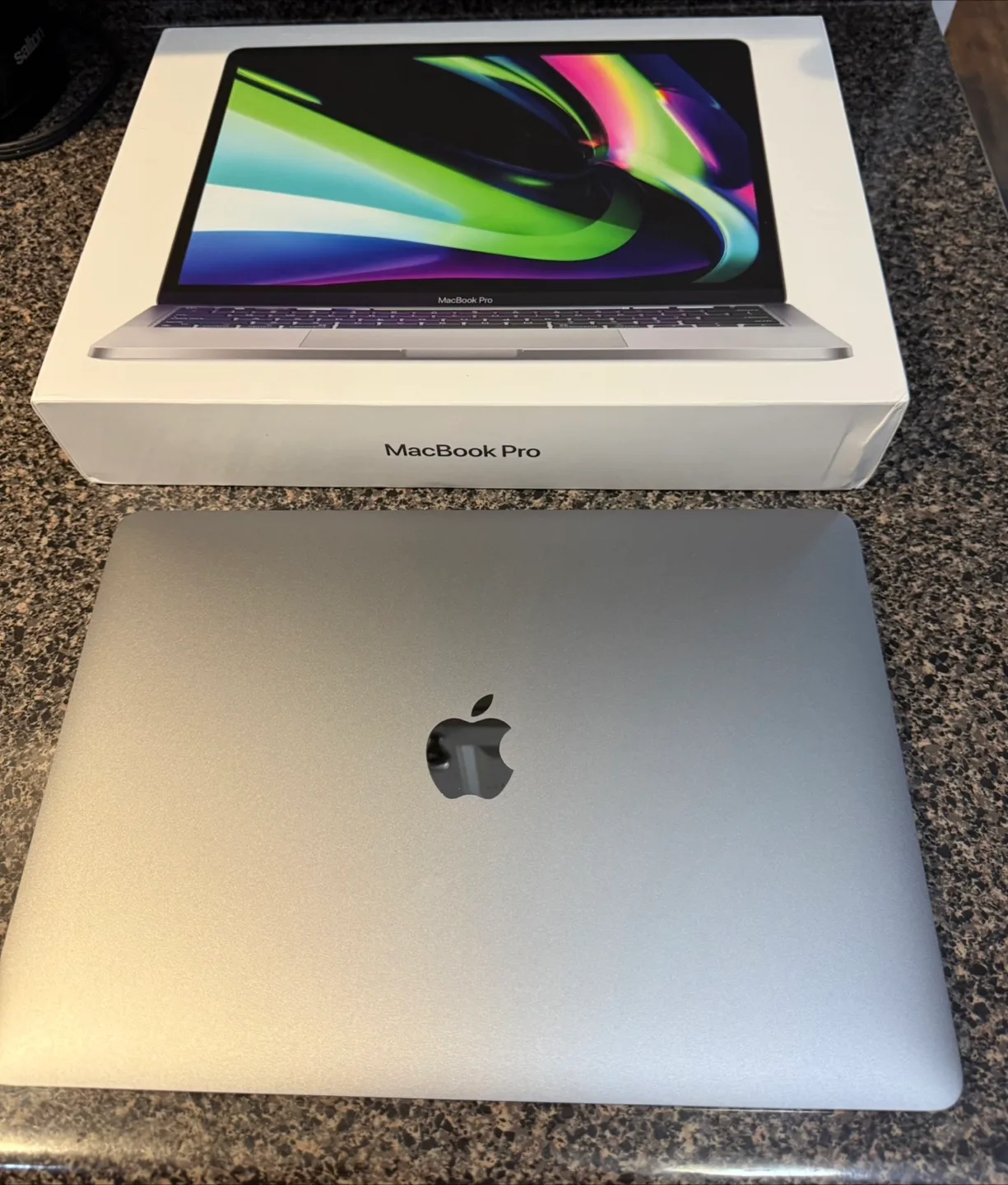 MacBook Pro 13-inch, M2 Chip, 8GB 256 GB SSD image indicator(8)