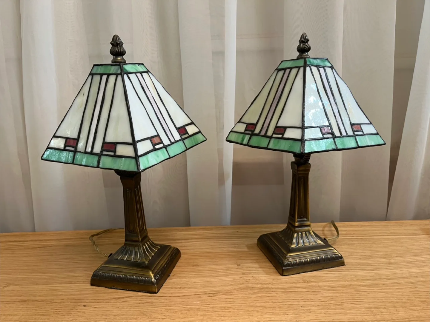Pair of Tiffany Style Accent Lamps image indicator(6)