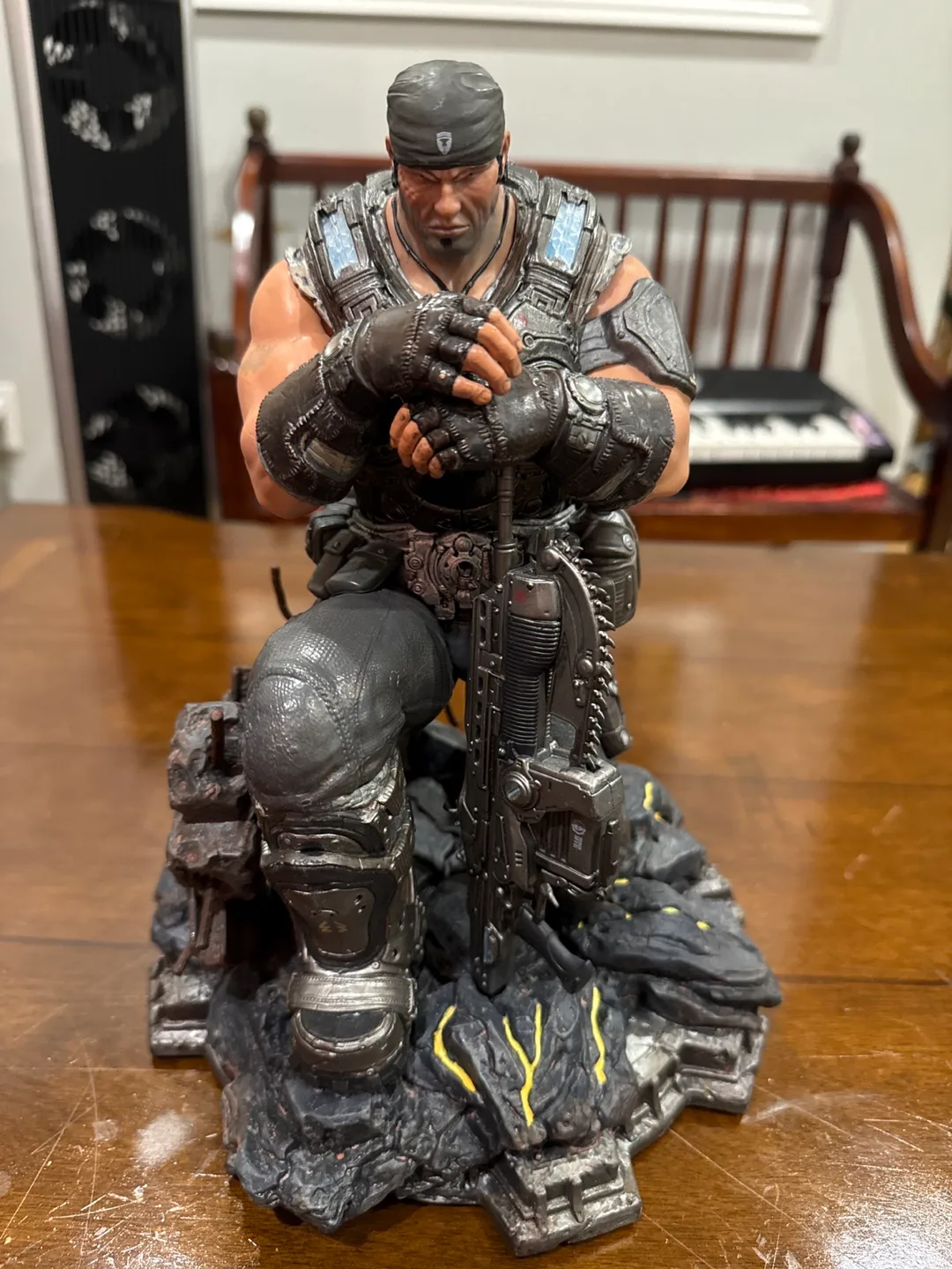 Gears of War Marcus Fenix Statue image indicator(4)