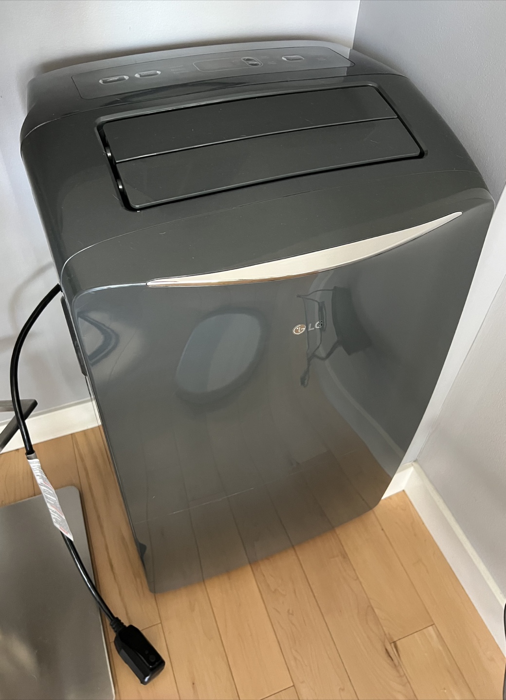 LG Portable Air Conditioner - Great Condition!