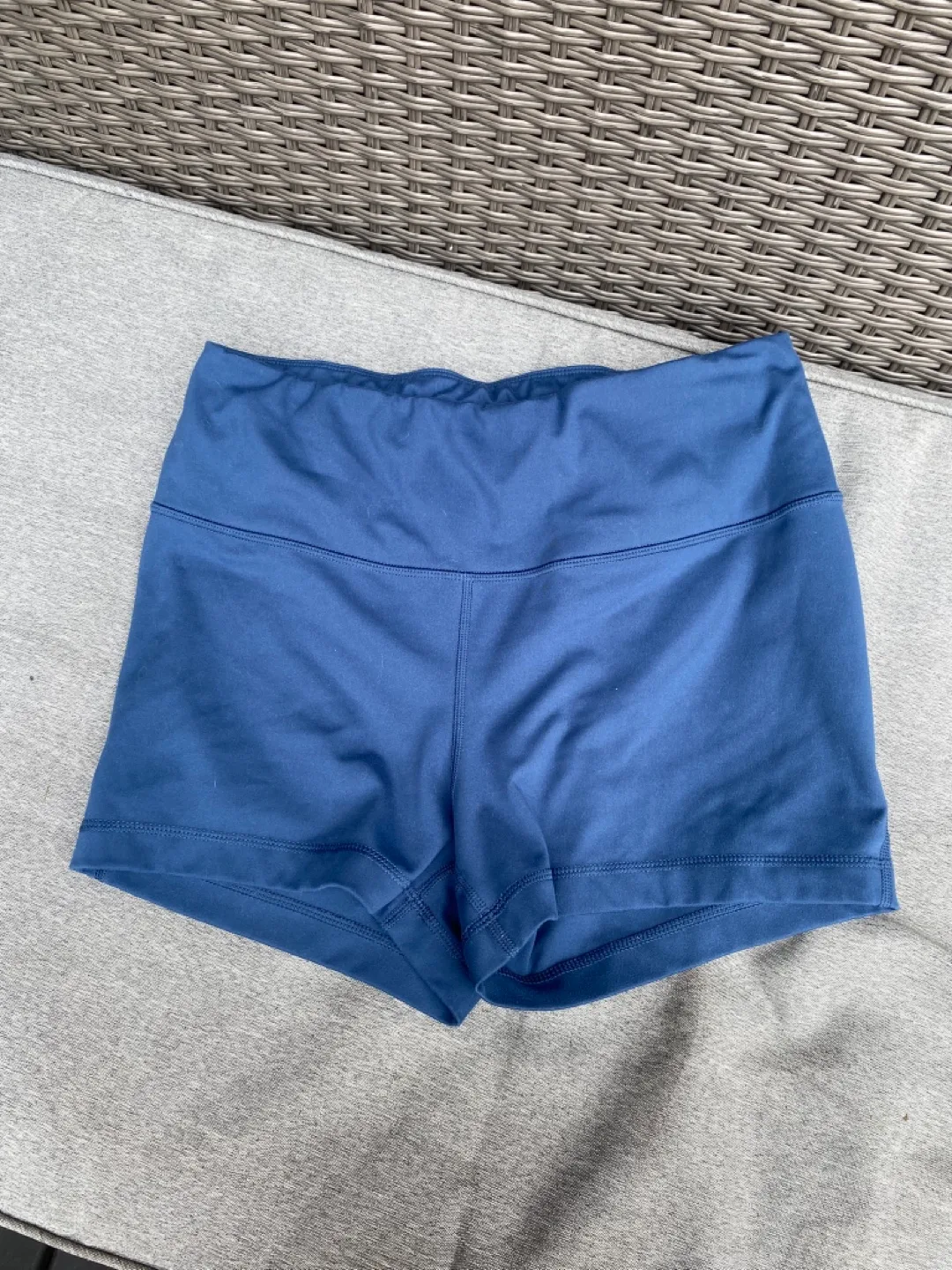 Athletic shorts size large thumbnail