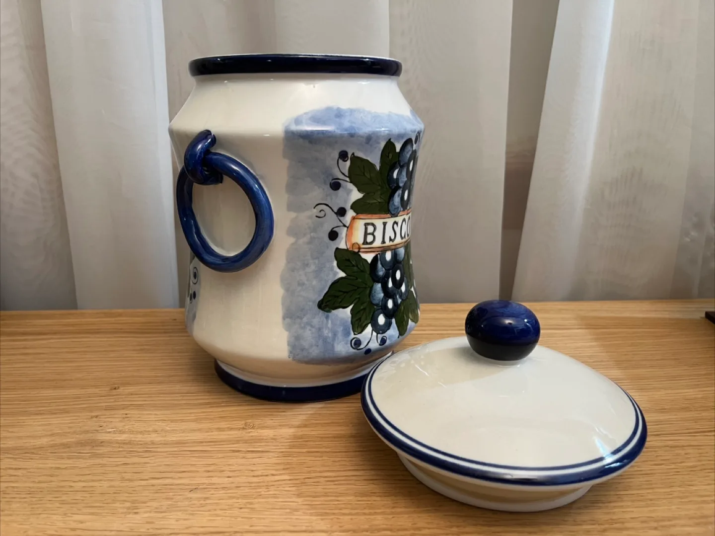 Biscotti Ceramic Cookie Jar image indicator(6)