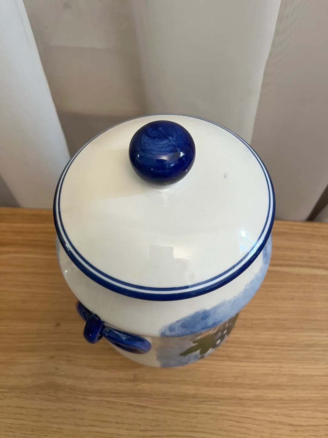 Biscotti Ceramic Cookie Jar image indicator(3)