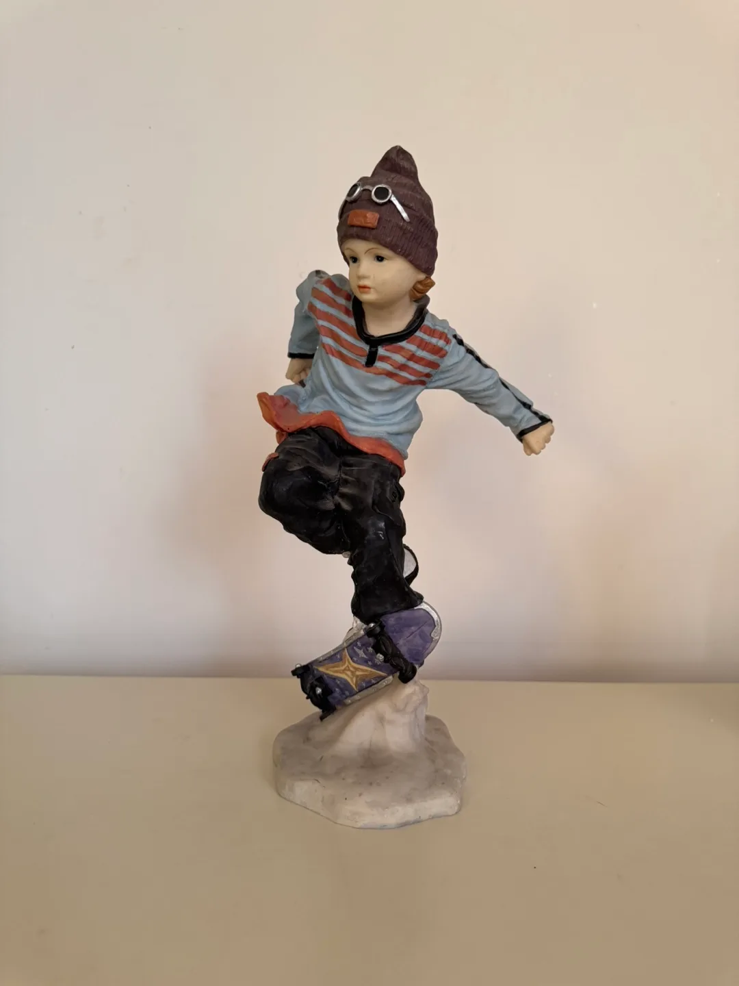 Snowboarder Boy Figurine 15.5” image indicator(2)