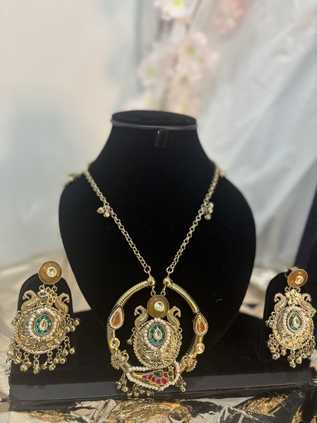 Necklace and Earring Set! Statement piece