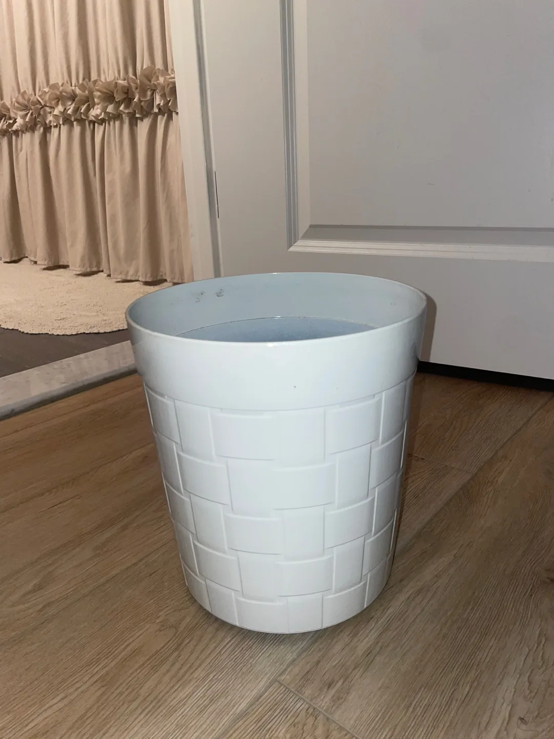 White Woven Patterned Planter thumbnail