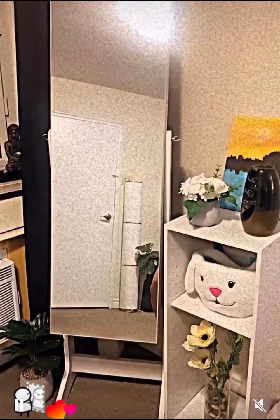 Full length mirror with jewellery cabinet(MOVE OUT SALE) - photo 4