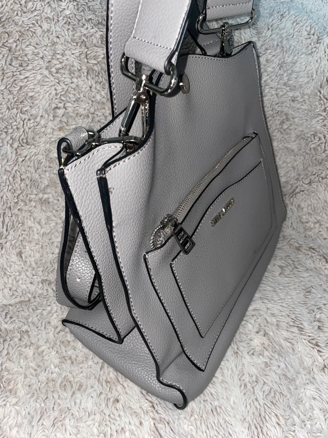 Steve Madden Grey Crossbody Bag image indicator(3)
