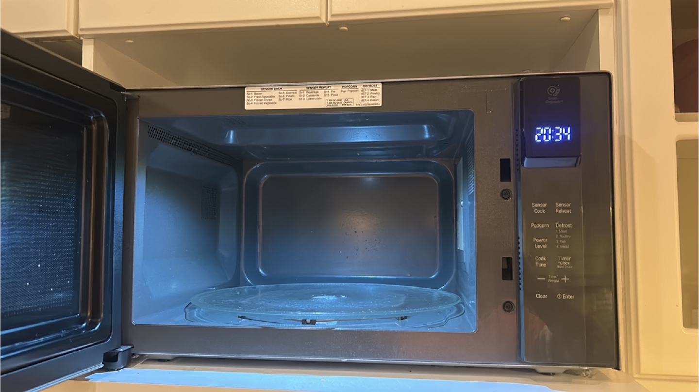 LG Smart Inverter Microwave Oven - photo 2