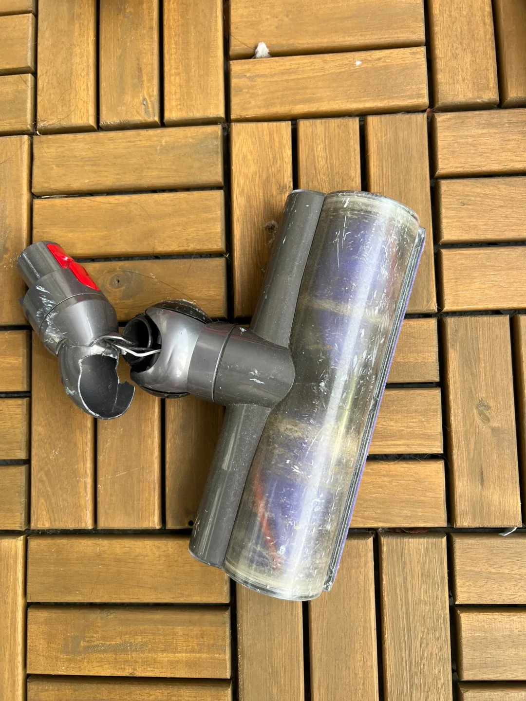 Broken Dyson Vacuum Cleaner Head thumbnail