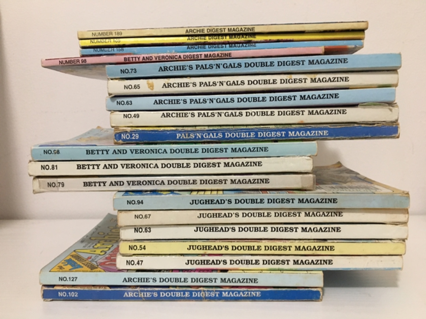 Archie Comic Digest Magazines - Lot of 19 - photo 2