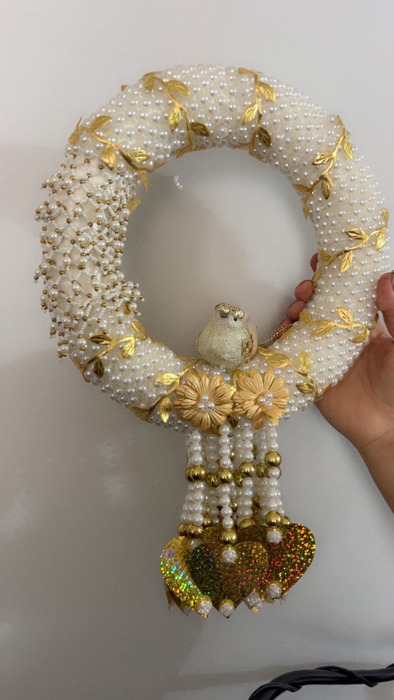 Decorative Wreath - White & Gold